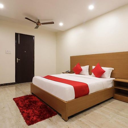 Oyo 61050 S S K Continental Hotel Juhi Bari Esterno foto