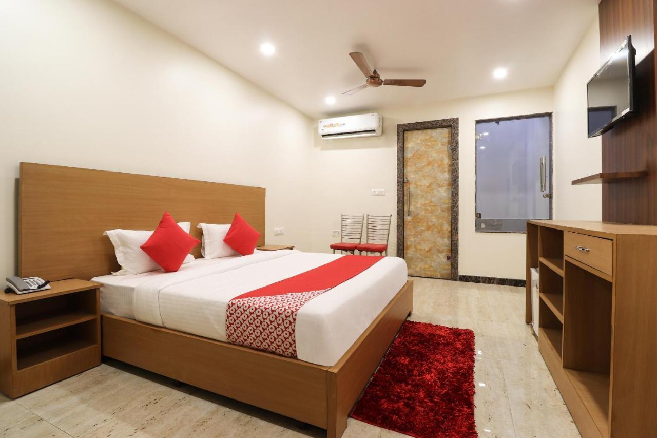 Oyo 61050 S S K Continental Hotel Juhi Bari Esterno foto